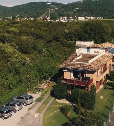 Localizacao privilegiada em meio a natureza da Lagoa da Conceicao