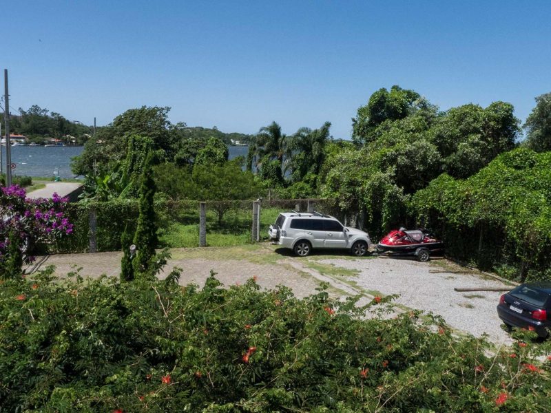 area externa jardim fachada estacionamento 17